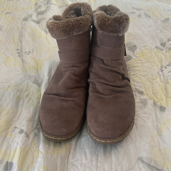 Size 8.5 Baretraps - Picture 2 of 7